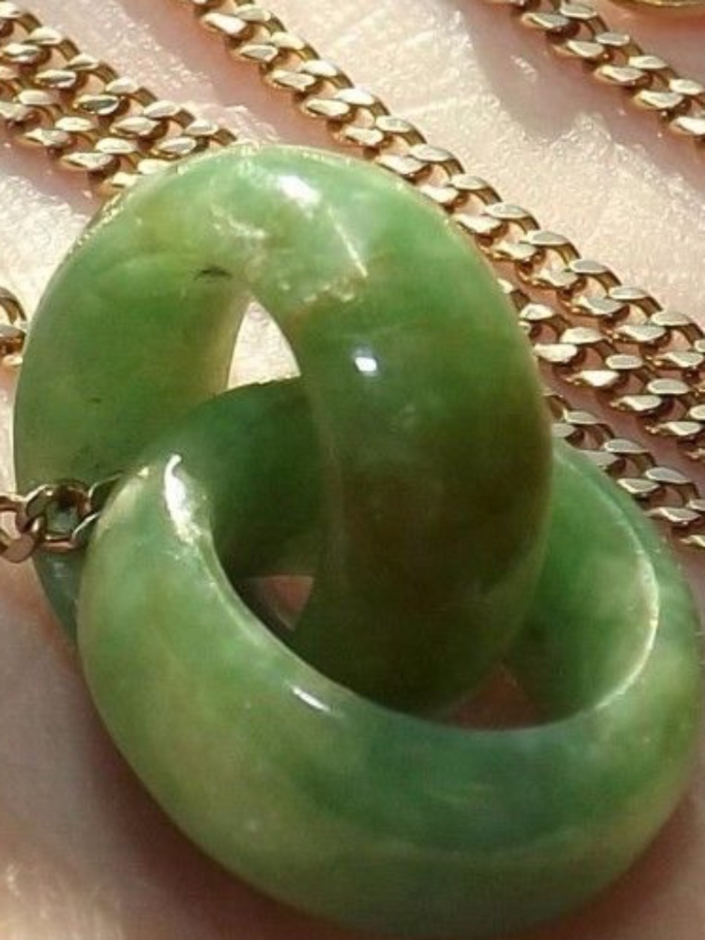 Vintage JADEITE Interlocked Sliding Wheel Pendant & 1/20 14K GOLD 18" Necklace